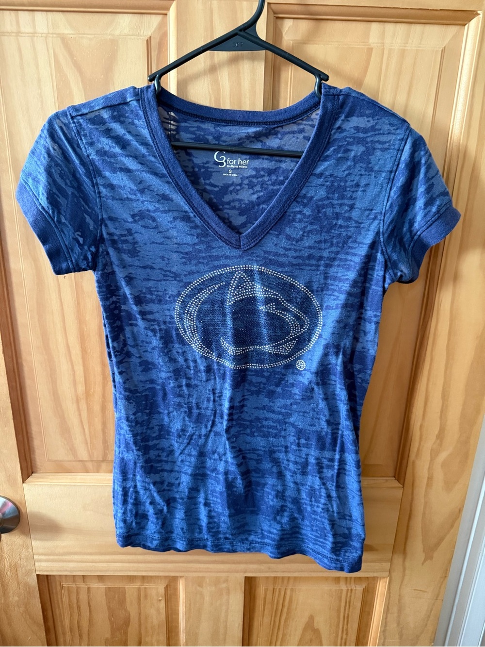 Like New, Women’s Size Small Penn State T-Shirt With Gemstones
